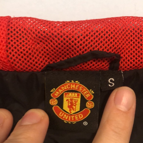 Manchester United Football Club Size S Official Soccer Raincoat Windbreaker Coat - Picture 3 of 13